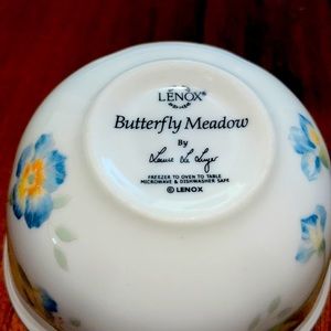 2 beautiful Butterfly meadow by Lenix , soup bowls.